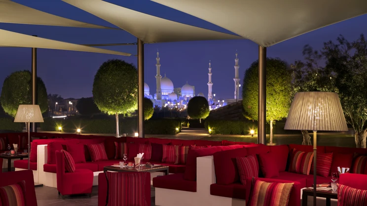 The Ritz-Carlton Abu Dhabi, Grand Canal